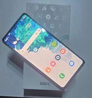 Samsung S20FE - 3