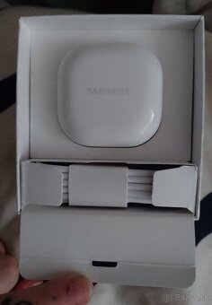 Samsung Galaxy buds FE- čierne - 3