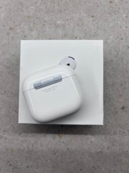 Apple AirPods 4 s aktívnym potlačením hluku - 3