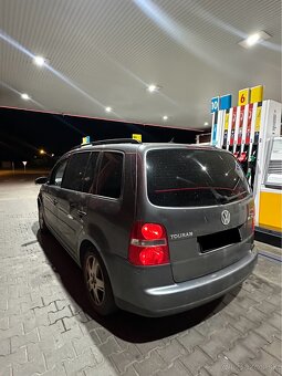 Volkswagen Touran 2TDI 7 miestne - 3