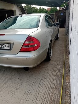 Mercedes Benz E 500 - 3