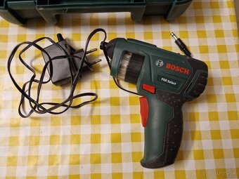 Aku skrutkovač Bosch s meničom bitov - 3