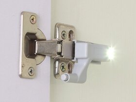 Automatické LED osvetlenie na pánty do skrine - 3