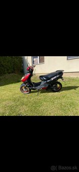Skúter 50ccm 4T - 3