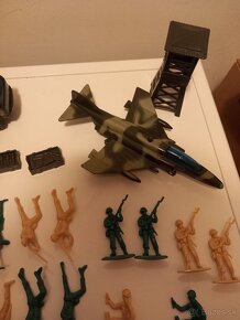 Veľká vojenská sada na hranie - 3
