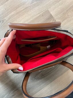 Hnedá kabelka cez plece - 3