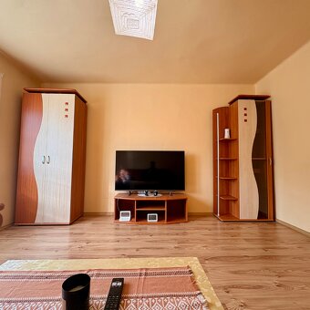 Svetlý 2-izbový byt blízko centra - 3