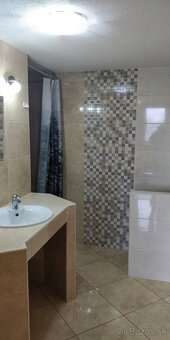 3 - izbový byt v Humennom - 3