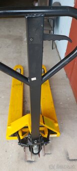 Paletový vozík 2200kg - 3