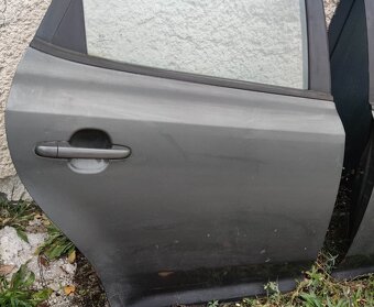Kia Ceed SW prave zadne dvere kompletne - 3