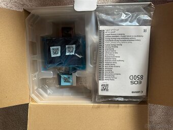 Canon 850d body - 3