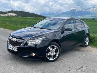 2012 chevrolet cruze 2.0l diesel hatchback - 3