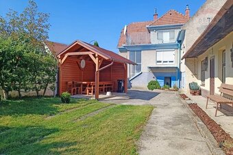 PREDAJ: Veľký rodinný dom s veľkým pozemkom 6548m2 v obci Du - 3