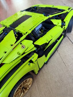 LEGO 42115 Lamborghini Sián FKP 37 - 3
