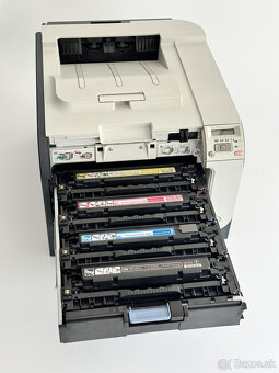 Laserová farebná tlačiareň HP Color LJ CP2025 s tonermi - 3