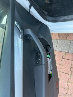 Predam Skoda Octavia rocnik 2015 1.6 tdi - 3
