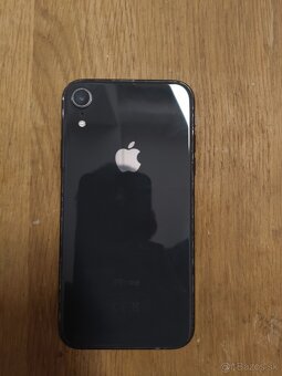 iPhone xr 64 GB čierny batéria 100 %
- 3