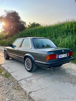 bmw e30 coupe - 3