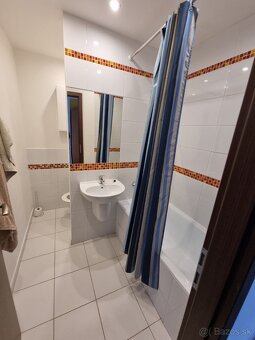 Hladam spolubivajuceho - 3