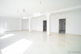 V. Kapušany - budova s investičným potenciálom po reko - 3