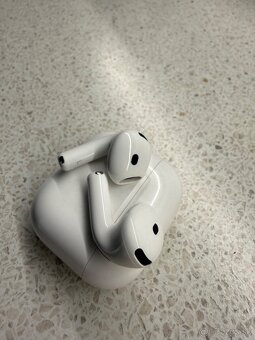Predám Apple AirPods 4 s aktívnym potlačením hluku - 3