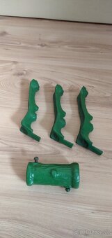 Retro liatinové stojany pre vianočný stromček - 3