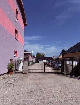 Priestranný byt v Lehniciach - 3