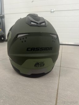 Prilba na motorku - 3