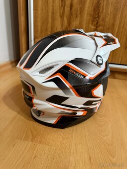 Motokrosová helma - 3