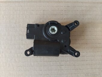 servomotor kurenia, klimatizácie Octavia 3, Superb 3 - 3