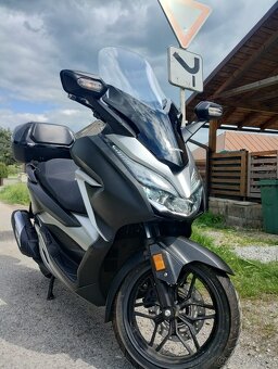 Honda Forza 300 - 3