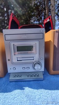 Predám malú hifi vežu Panasonic , cena 50 eur. - 3