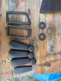 Predám tieto hnedé veci do interiéru golf mk2 , Jetta mk2 - 3