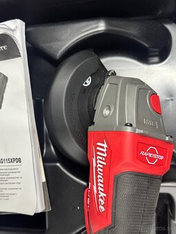 MILWAUKEE M18 FUEL 125 mm uhlová brúska - 3