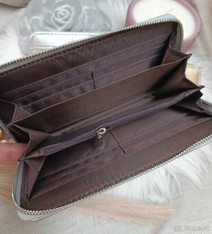 Strieborná peňaženka a - 3