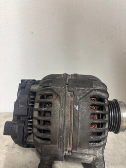 Predám alternátor BOSH na passat b5 - 3