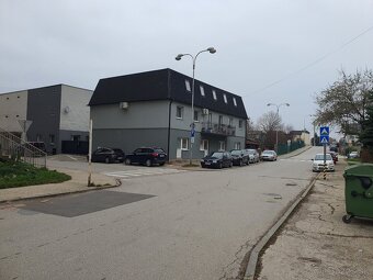 Garáž na Severe v garážovom dome na Novomeského ulici - 3