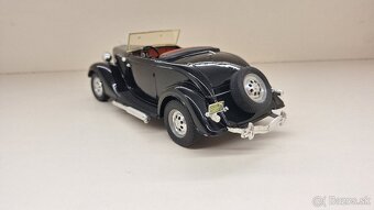 1:18 - 1:19 FORD V8 ROADSTER - 3