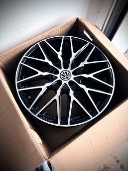 Oxigin Oxcross 18” 7,5x18 ET36 5x100 - 3