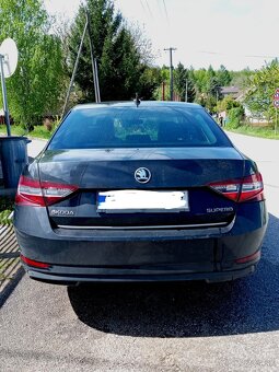 Predám škoda superb - 3