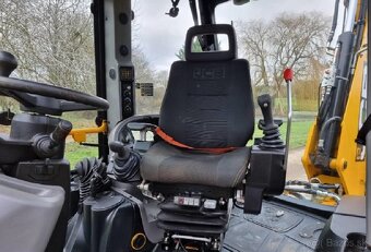 Predám traktorbager/rýpadlo-nakladač|JCB 4CX|81kW-920mth - 3