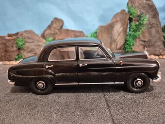 Prodám model 1:18 Mercedes Benz 180D w120 ponton - 3