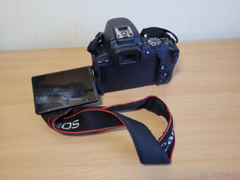 Canon Eos 200D + Canon EF-S 24mm f2.8 + Canon EF 50mm f1.8 - 3