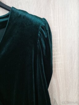 Velurove zelene šaty Reserved M dlhý rukav vianočné - 3