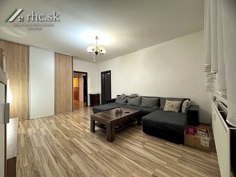 3 IZBÁK V CENTRE S PRESKLENÝM BALKÓNOM - HRNČ., STROPKOV - 3