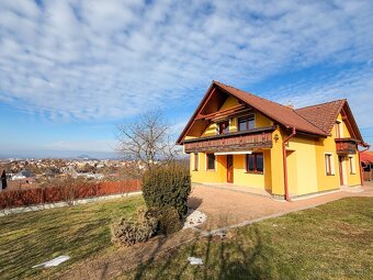 Priestranný dom s veľkorysým pozemkom - 3