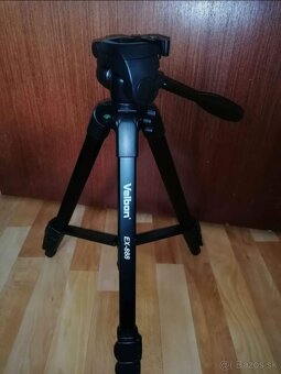 Nikon D3000 - 3