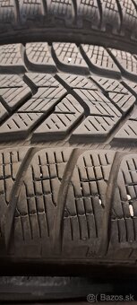 Predám 3ks jazdené zimné 235/55r18-104H Pirelli - 3