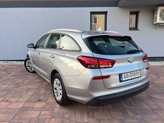 Hyundai i30 Combi 1.5 DPI 80kw r. 2022 - 3