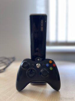 XBOX 360 Slim - 250GB - 3